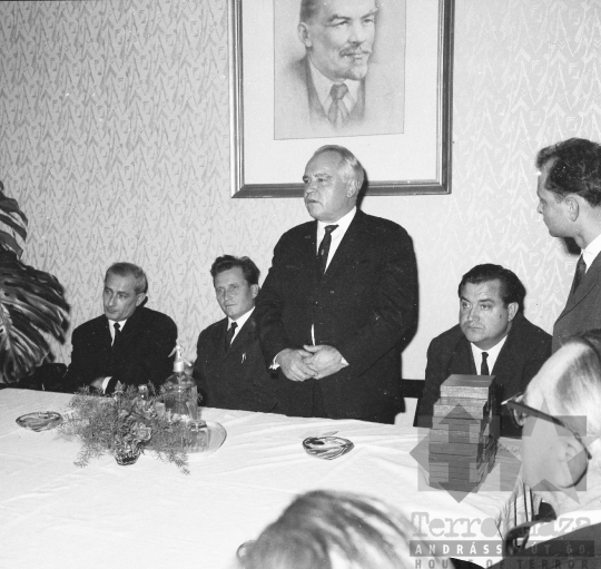 THM-BJ-00080 - Fjodor Jegorovics Tyitov szovjet nagykövet látogatása a Szekszárdon az 1960-as években 