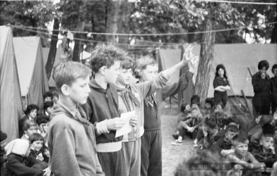 THM-BJ-00487 - Szekszárdi diákok nyaralása a fonyódi úttörőtáborban az 1960-as években