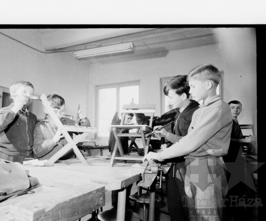 THM-BJ-00517 - Politechnikai oktatás egy tolnai iskolában az 1960-as években