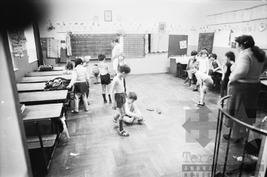 THM-BJ-00805 - Mórágyi általános iskola az 1980-as években