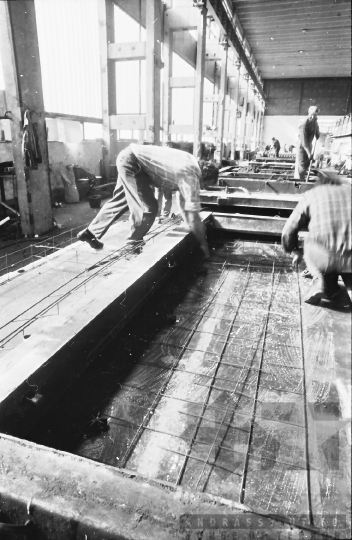 THM-BJ-00859 - Tolna Megyei Állami Építőipari Vállalat panelüzeme Szekszárdon az 1980-as években 