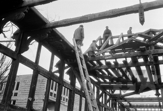 THM-BJ-01013 - Régi ház bontása Szekszárdon az 1960-as években 