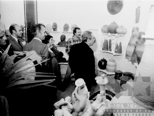 THM-BJ-02195 - Aczél György látogatása Szekszárdon az 1980-as éveken