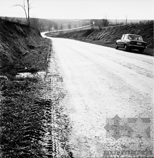 THM-BJ-02316 - Autóút Lengyel határában az 1960-as években