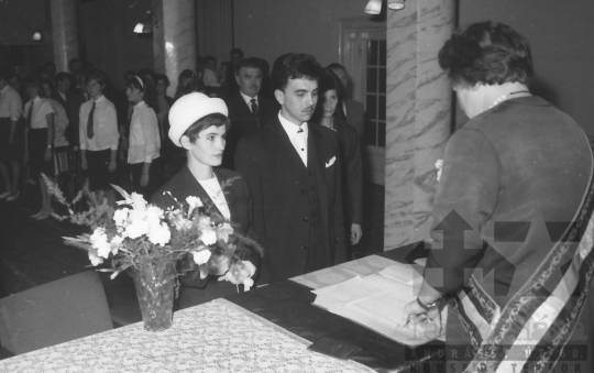 THM-BJ-02603 - Polgári esküvő Dombóváron az 1960-as években