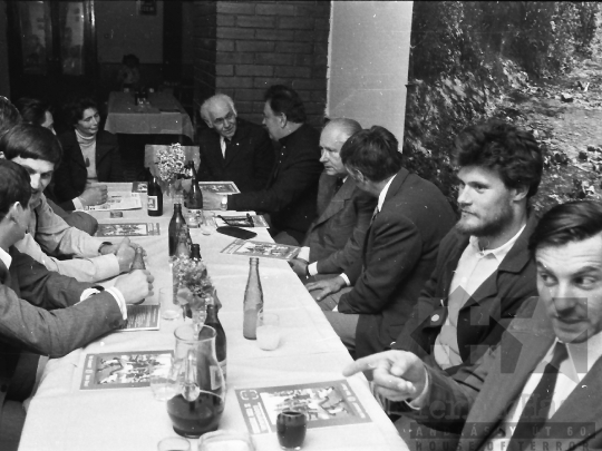 THM-BJ-03046 - Atléták találkozója Szekszárdon az 1970-es években