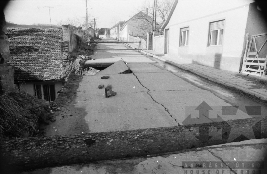 THM-BJ-03124 - Szekszárdi utcakép az 1980-as években
