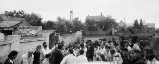 THM-BJ-03247 - Házbontásokat megelőző árverés Szekszárdon az 1980-as években