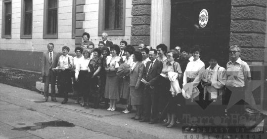 THM-BJ-03317 - Harmincéves érettségi találkozó a szekszárdi Garay János Gimnáziumban az 1980-as években
