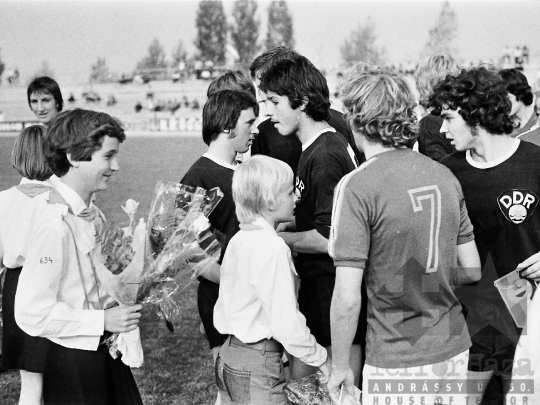 THM-BJ-03777 - Magyarország-Német Demokratikus Köztársaság ifjúsági futballmérkőzés Szekszárdon az 1970-es években 