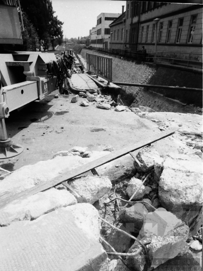THM-BJ-03853 - Szekszárdi-séd betonozása, lefedése az 1970-es években 
