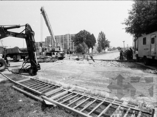 THM-BJ-03860 - Szekszárdi-séd betonozása, lefedése az 1970-es években 
