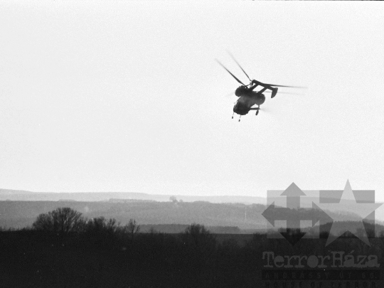 THM-BJ-04273 - Helikopteres permetezés az 1980-as években 