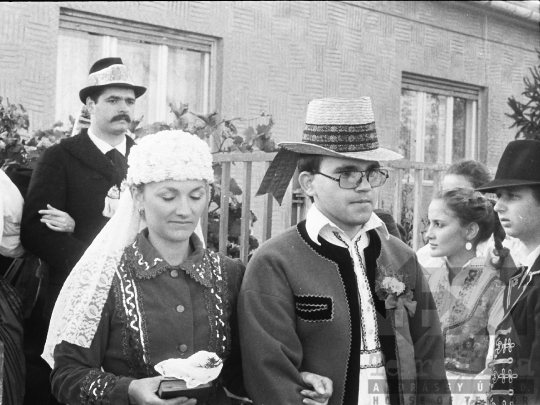 THM-BJ-04602 - Kardos Györgyi néptáncos esküvője Szekszárdon az 1980-as években