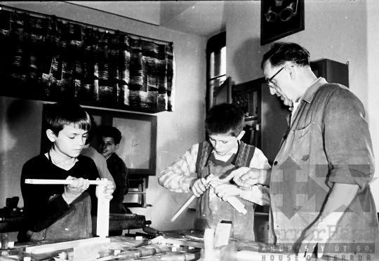 THM-BJ-05989 - Politechnikai oktatás a szekszárdi Béla király téri általános iskolában az 1960-as években
