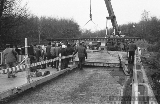 THM-BJ-06113 - Viadukt felújítás a 6-os úton Mecseknádasd és Pécsvárad között az 1970-es években 
