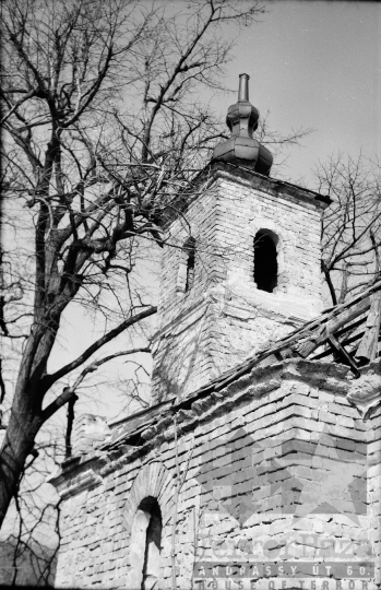 THM-BJ-06328 - Szálkai Mausz-kápolna felújítás előtt az 1980-as években