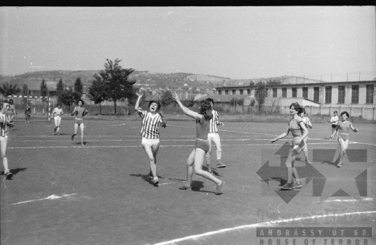 THM-BJ-07241 - Kézilabda-mérkőzés Szekszárdon az 1960-as években