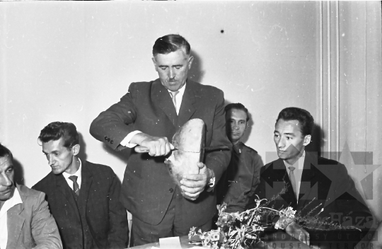 THM-BJ-07271 - Munkásparaszt találkozó szovjet vendégekkel augusztus 20-án Szekszárdon az 1960-as években 
