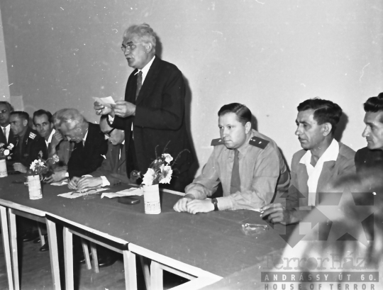 THM-BJ-07275 - Munkásparaszt találkozó szovjet vendégekkel augusztus 20-án Szekszárdon az 1960-as években 