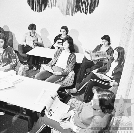 THM-BJ-07642 - Szekszárdi szakiskola kollégiuma az 1970-es években