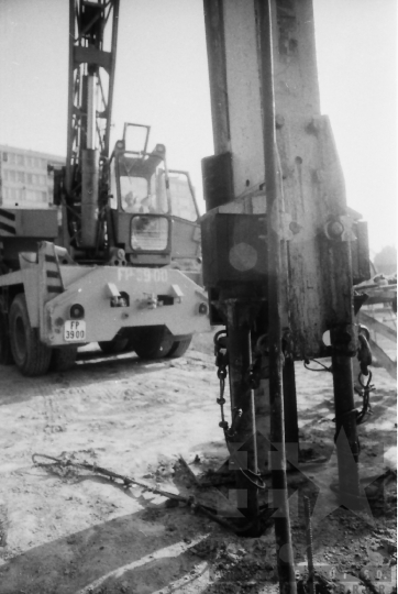 THM-BJ-07783 - Építkezés Szekszárdon az 1980-as években 