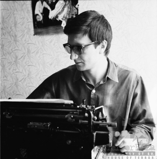 THM-BJ-08162 - Kónya József újságíró az 1960-as években