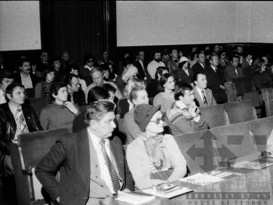 THM-BJ-08780 - Kereskedelmi értekezlet a megyeháza dísztermében Szekszárdon az 1980-as években