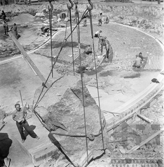 THM-BJ-10990 - Prométheusz park építése Szekszárdon az 1970-es években