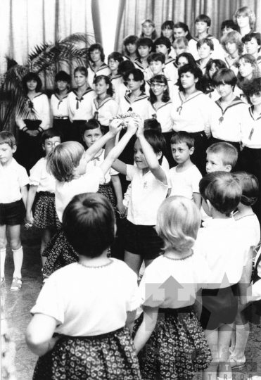 THM-BJ-11192 - Pedagógusnapi rendezvény Szekszárdon az 1970-es években