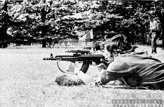 THM-BJ-00119 - Tartalékos tisztek éleslövészeti gyakorlata a tolnai szovjet katonai lőtéren az 1970-es években 