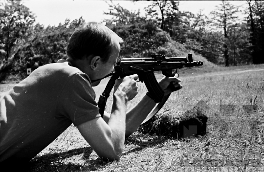 THM-BJ-00120 - Tartalékos tisztek éleslövészeti gyakorlata a tolnai szovjet katonai lőtéren az 1970-es években 