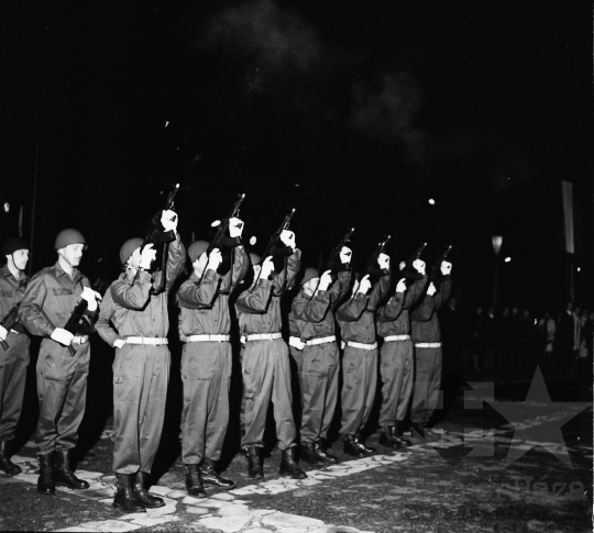 THM-BJ-00217 - Április 4-i ünnepség Szekszárdon az 1960-as években 