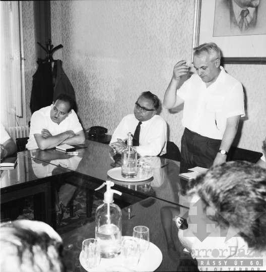 THM-BJ-00352 - Kállai Gyula, a Hazafias Népfront elnökének látogatása Szekszárdon az 1960-as években 