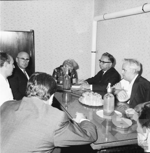 THM-BJ-00353 - Kállai Gyula, a Hazafias Népfront elnökének látogatása Szekszárdon az 1960-as években 