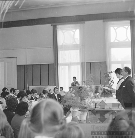 THM-BJ-00434 - Névadó ünnepség a Szekszárd Városi Tanácsban az 1960-as években