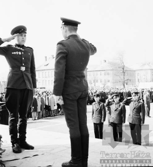 THM-BJ-00472 -  Április 4-i ünnepség Szekszárdon az 1960-as években 