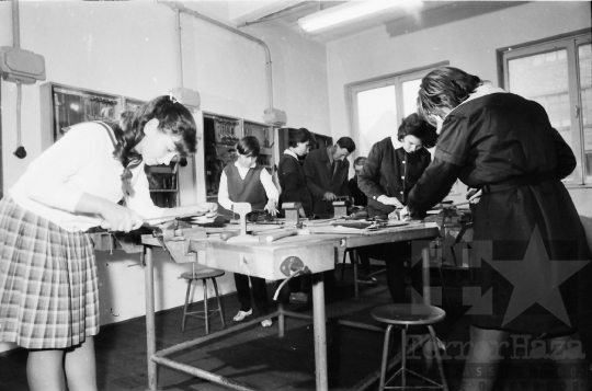 THM-BJ-00513 - Politechnikai oktatás egy tolnai iskolában az 1960-as években
