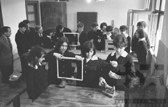 THM-BJ-00585 - Politechnikai oktatás egy tolnai iskolában az 1960-as években