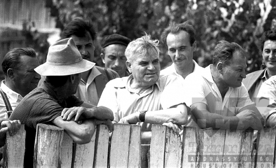 THM-BJ-00757a - Dobi István látogatása Tamásiban az 1960-as években