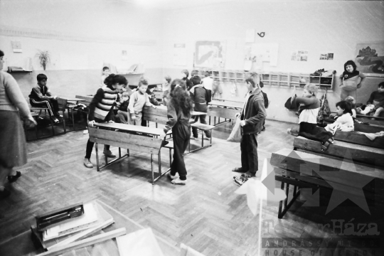 THM-BJ-00803 - Mórágyi általános iskola az 1980-as években