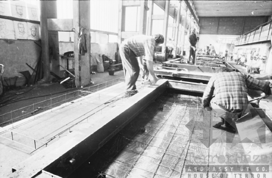 THM-BJ-00858 - Tolna Megyei Állami Építőipari Vállalat panelüzeme Szekszárdon az 1980-as években 