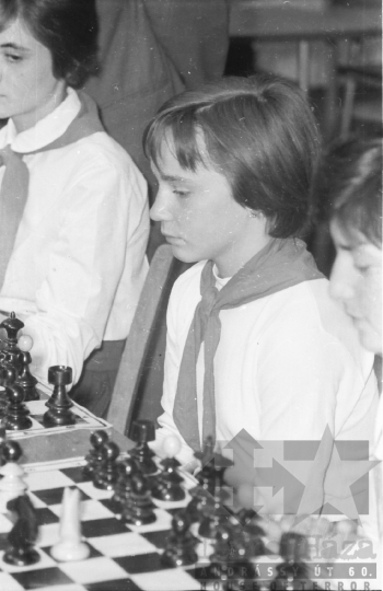 THM-BJ-00965 - Úttörő sakkverseny a szekszárdi Babits Mihály Általános Iskolában az 1960-as években