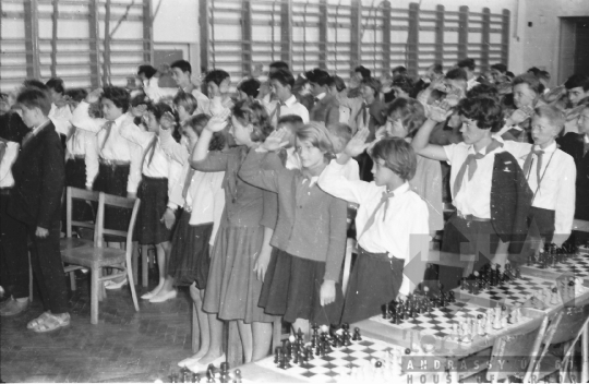 THM-BJ-00968 - Úttörő sakkverseny a szekszárdi Babits Mihály Általános Iskolában az 1960-as években