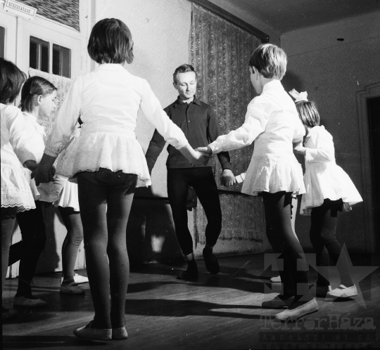 THM-BJ-00979 - Balettoktatás a szekszárdi művelődési házban az 1960-as években