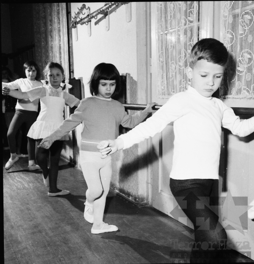 THM-BJ-00983 - Balettoktatás a szekszárdi művelődési házban az 1960-as években