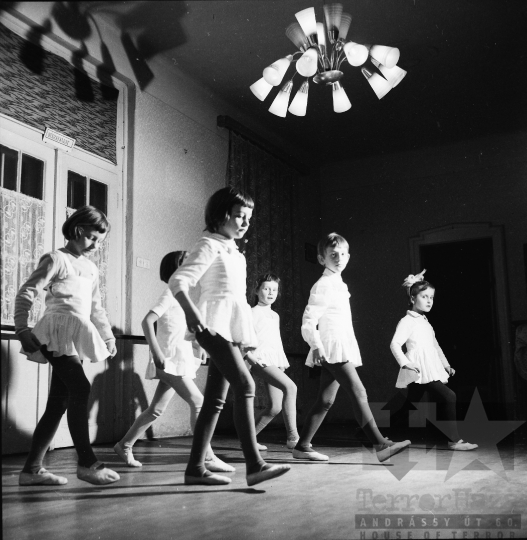 THM-BJ-00986 - Balettoktatás a szekszárdi művelődési házban az 1960-as években