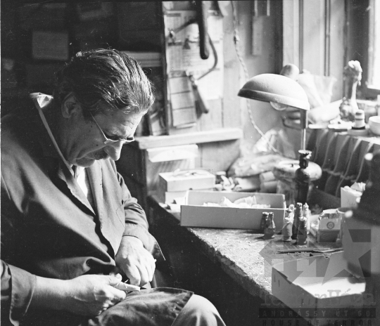 THM-BJ-01058 - Eöri Szabó Dezső református lelkész, fafaragó az 1970-es években