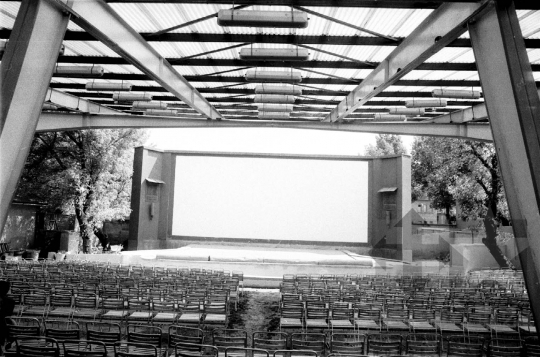 THM-BJ-01101 - Szekszárdi kertmozi épülete az 1960-as években