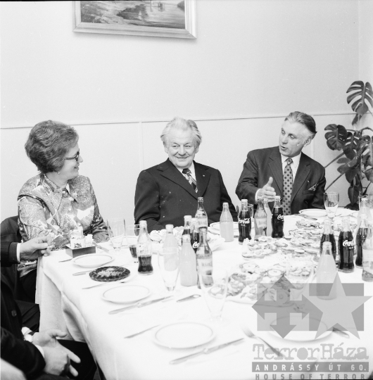 THM-BJ-01167 - Német Demokratikus Köztársaság küldöttsége Szekszárdon az 1970-es években  